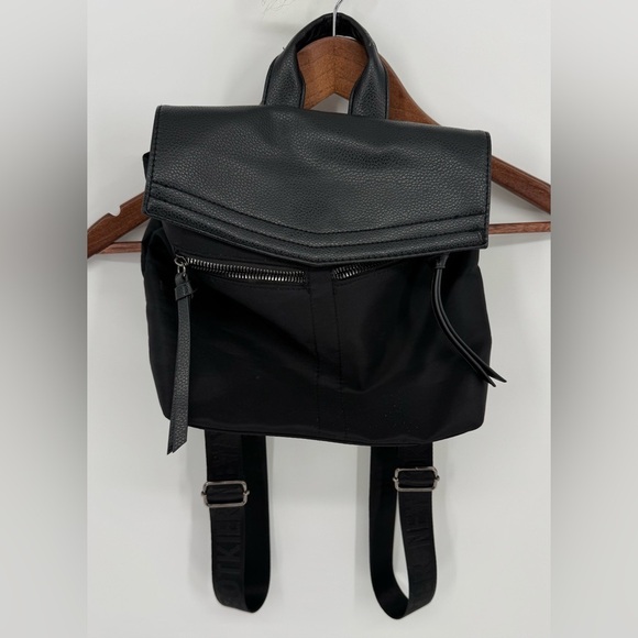 BOTKIER New York Trigger Mini Black Nylon BACKPACK Purse Fabfitfun leather - Picture 1 of 9